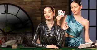 Filipino player reviewing okeybet platform on mobile phone